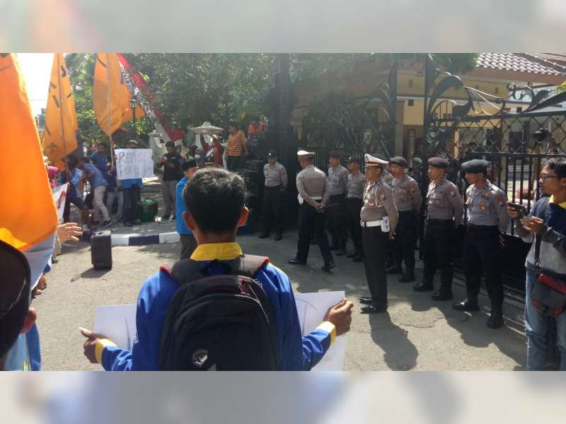 Polres Bojonegoro Beri Pengamanan Aksi Damai Yang Digelar Mahasiswa