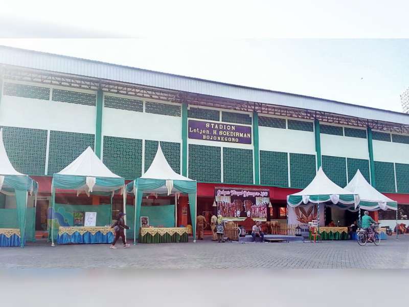 Pemkab Bojonegoro Lakukan Pengecatan Ulang, Stadion Letjen H Soedirman