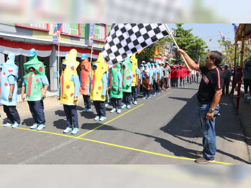Diikuti Ratusan Regu, Lomba Gerak Jalan Tingkat Kabupaten Blora Berjalan Meriah