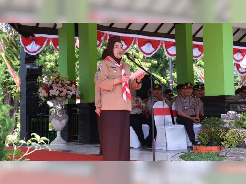Bupati Pimpin Apel Besar Peringatan Hari Pramuka di Alun-Alun Bojonegoro