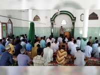 Musim Paceklik, Polisi di Bojonegoro ini Beri Pesan Kamtibmas&nbsp;Pada Jemaat Salat Jumat