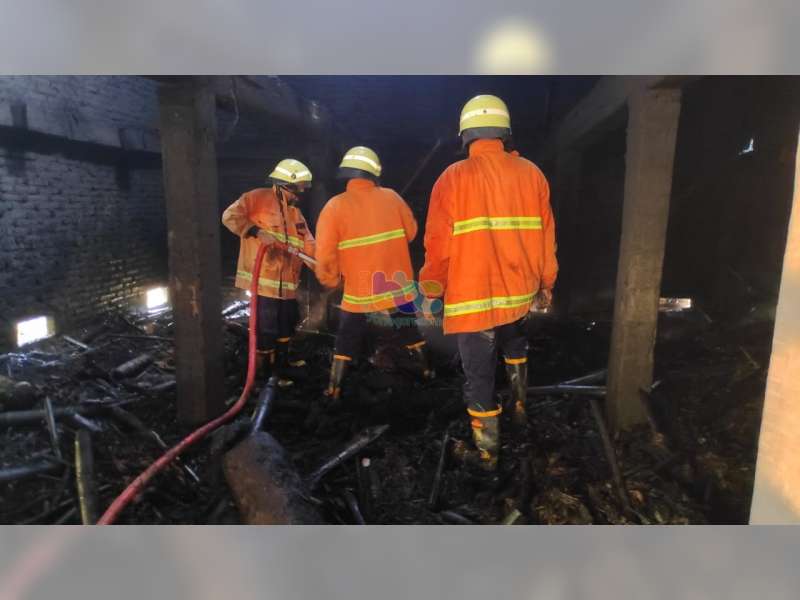 Gudang Pengeringan Tembakau di Temayang Bojonegoro Terbakar, Kerugia Ditaksir Rp 150 Juta