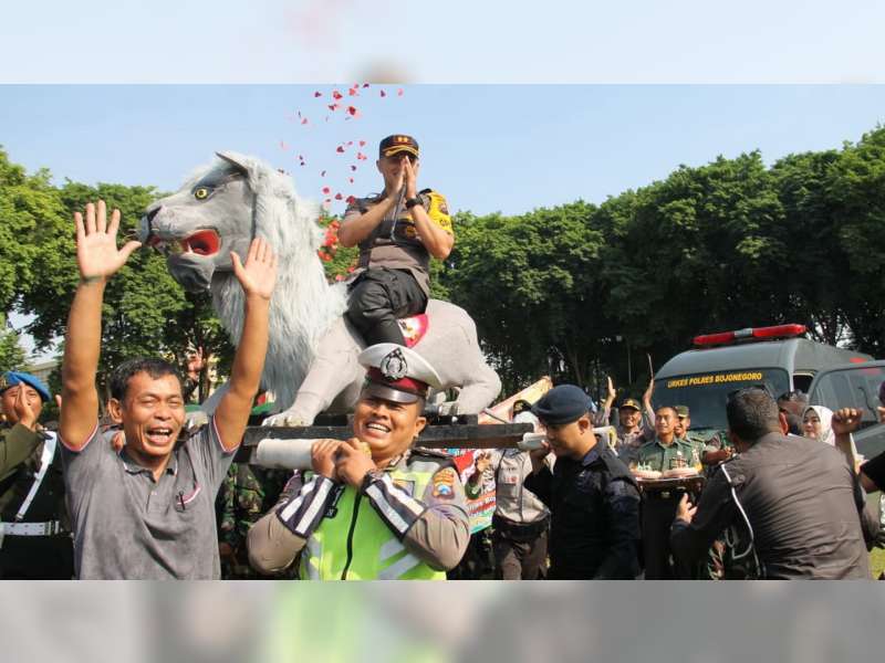 Ulang Tahun, Kapolres Bojonegoro Dapat Kejutan dari Dandim Bojonegoro