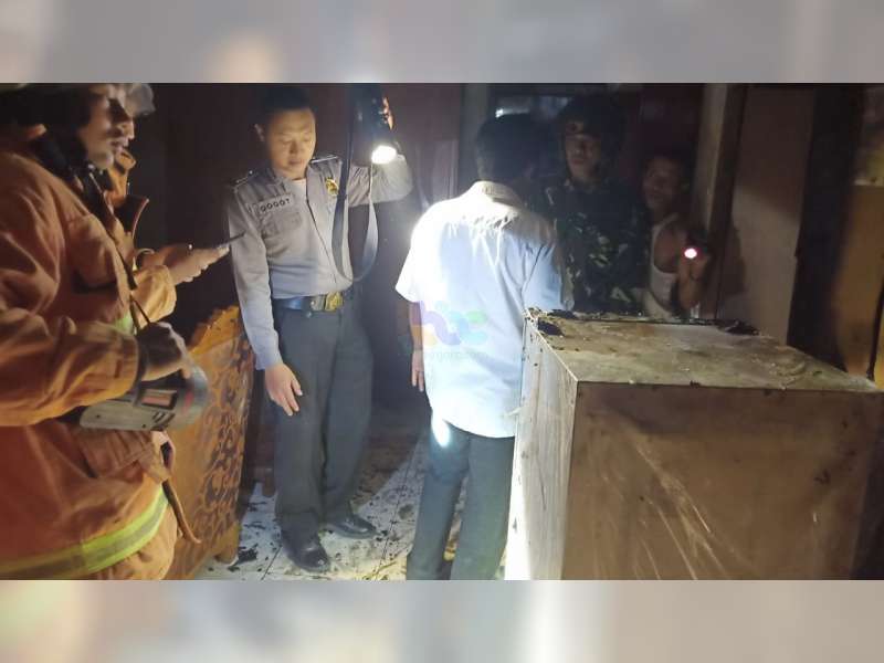Akibat Lampu Teplok, Dua Orang Warga Temayang Bojonegoro Alami Luka Bakar