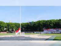 Bupati Bojonegoro Pimpin Upacara Bendera dan Tabur Bunga Peringatan Hari Pahlawan