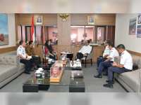 Bertemu Menhub, Bupati Bahas Rencana Pengembangan Perkeretaapian di Bojonegoro
