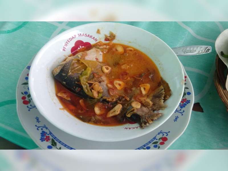 Rasakan Sensasi Ikan Jambal Bumbu Rujak, di Area Jembatan Sosrodilogo Bojonegoro