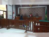 Perempuan Warga Dander, Penjual Miras Tanpa Ijin, Jalani Sidang Tipiring di PN Bojonegoro