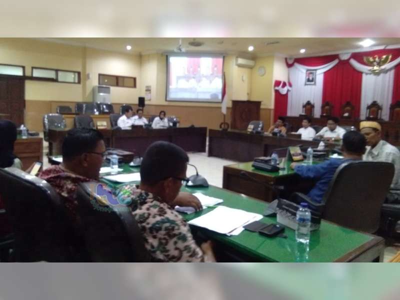 Ratusan PKL Alun-Alun Audiensi Dengan DPRD Bojonegoro
