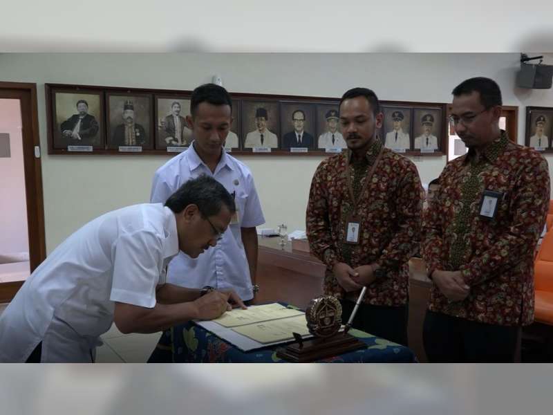 Pemkab Blora Tandatangani Perjanjian dengan PLN UP3 Kudus dan BRI Cabang Blora