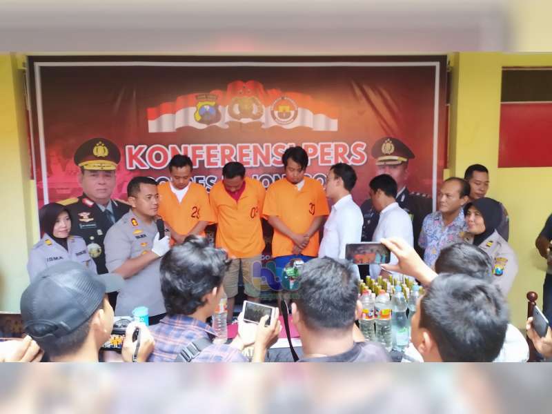 Kedapatan Main Judi Kartu Remi, 3 Orang Warga di Sumberrejo Bojonegoro Diciduk Polisi