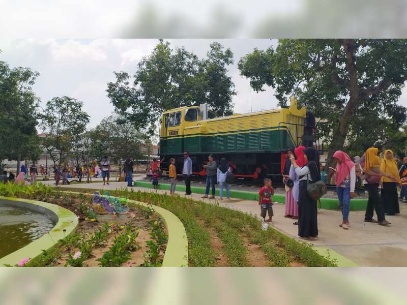 Sehari Setelah Diresmikan, Ribuan Warga Kunjungi Taman Lokomotif Bojonegoro