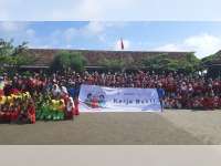 Kerja Bakti Karyawan EMCL Bersama Masyarakat&nbsp;dalam ExxonMobil Volunteer Program