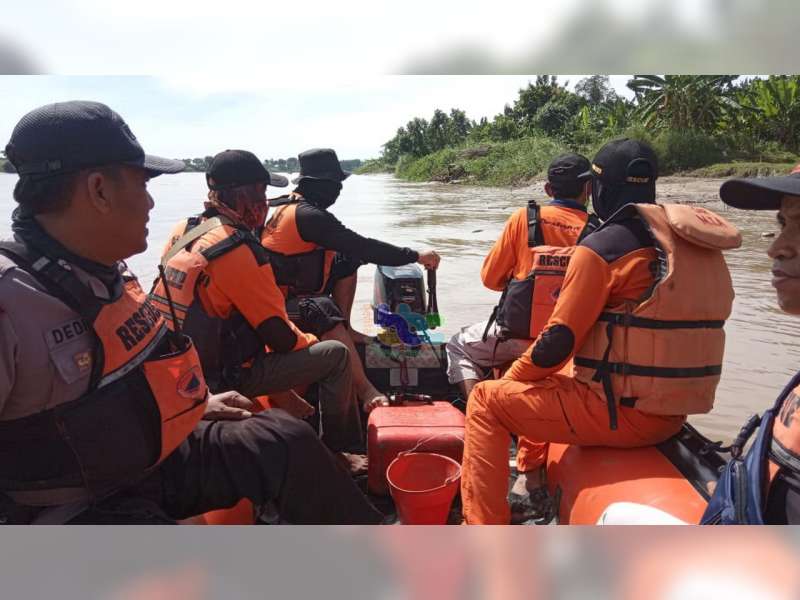 Hingga Hari Keempat, Warga Bojonegoro yang Tenggelam di Bengawan Solo Belum Ditemukan