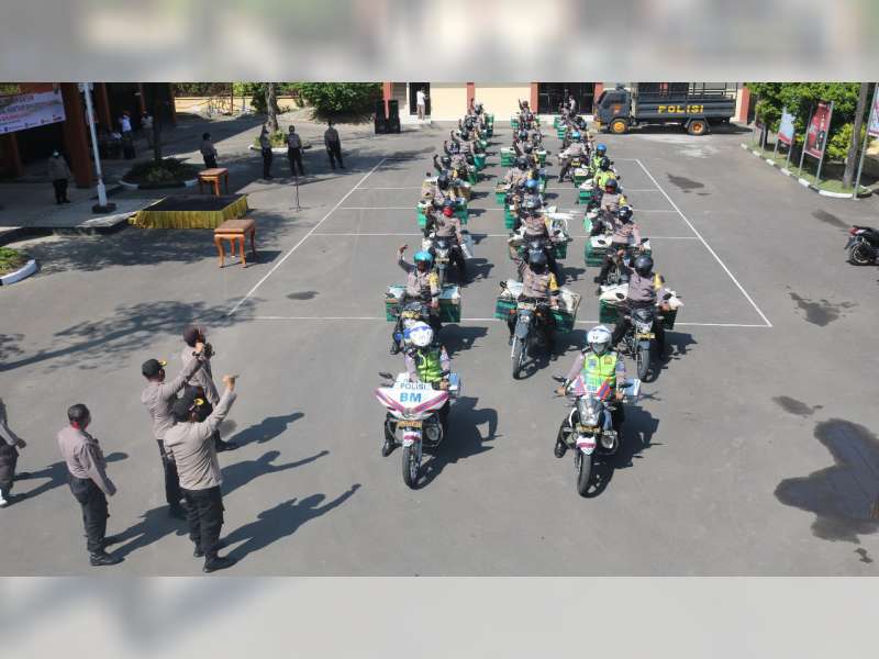 Polres Bojonegoro Salurkan Bantuan pada Warga yang Belum Terima Bantuan dari Pemerintah