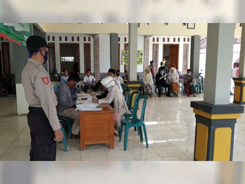 41 Pasangan Pengantin di Sumberrejo Bojonegoro Menikah di 'Malem Songo'