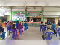 Bupati Bojonegoro Hadiri Penyaluran Sembako di Desa Sugihwaras dan Desa Kepoh, Kepohbaru &nbsp;