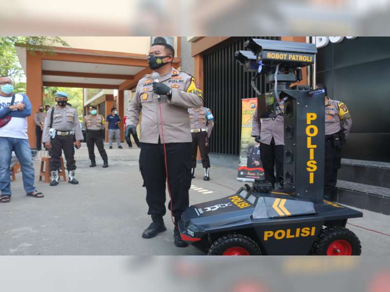 Polres Bojonegoro Kembangkan 'Bobota', Robot yang Mampu Deteksi Orang Tak Bermasker