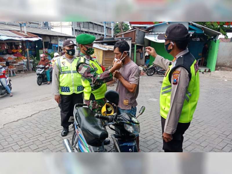 Petugas Gabungan di Sumberrejo Bojonegoro Gelar Operasi Yustisi Protokol Covid-19