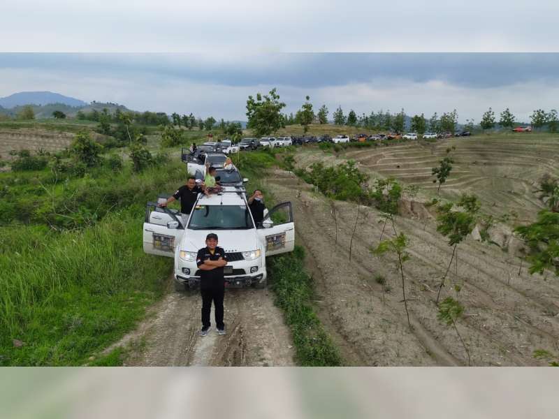 Komunitas Pajero Indonesia Bangun Sebuah Masjid Tidak Layak di Desa Pragelan, Bojonegoro