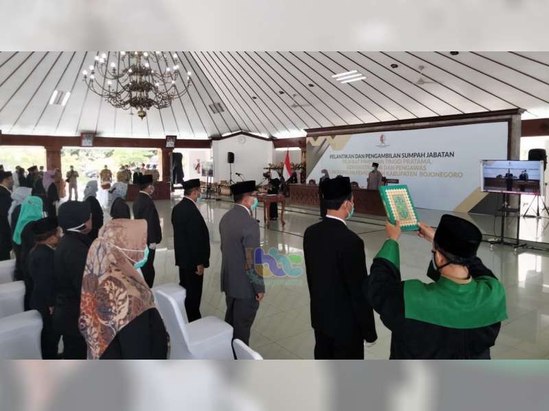 Bupati Lantik 486 Pejabat di Lingkungan Pemkab Bojonegoro yang Baru Dimutasi