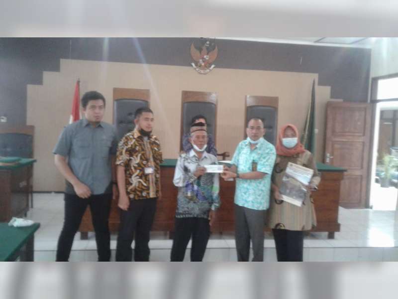 Terima Pembayaran Ganti Rugi Proyek Kilang Tuban Rp 23 Miliar, 2 Warga Jenu Jadi Miliarder Baru