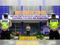 Kapolres Bojonegoro Resmikan Operasional Gedung Satpas Meliwis 2000