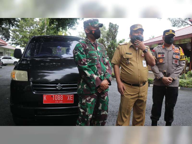 Pemkab Blora Serahkan 16 Unit Mobil Operasional Untuk Koramil