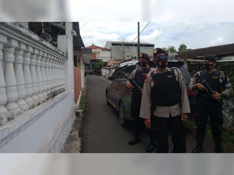 Densus 88 Amankan Seorang Terduga Teroris di Rengel, Tuban