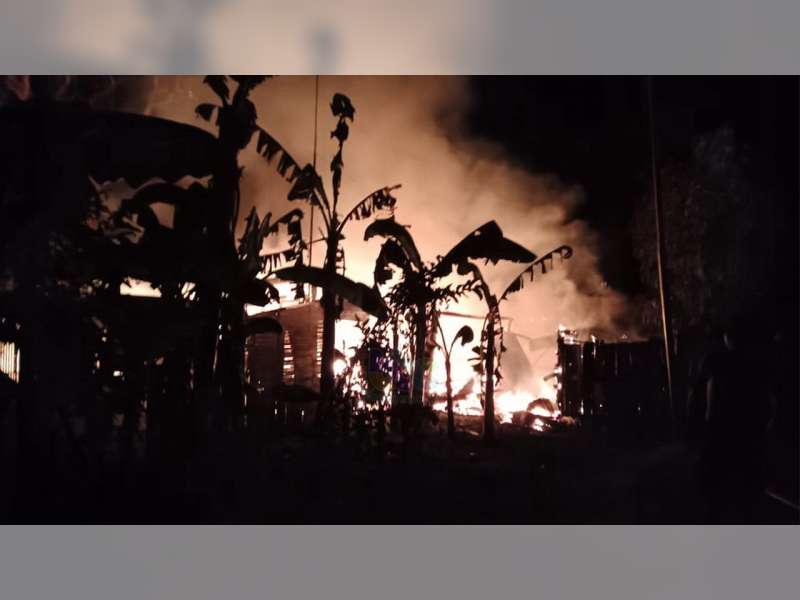 Diduga Akibat Korsleting Listrik, 3 Rumah di Bojonegoro Kota, Terbakar, Kerugian Rp 505 Juta
