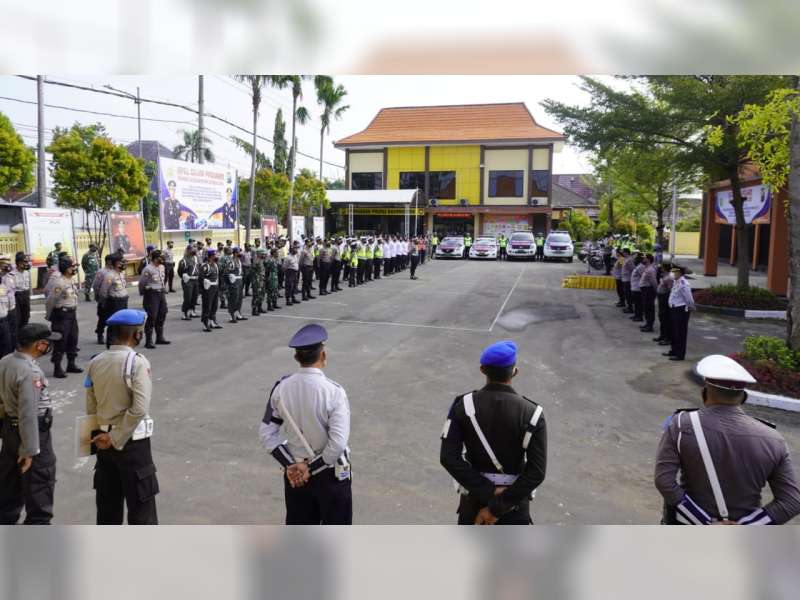 Kapolres Bojonegoro Pimpin Apel Gelar Pasukan Operasi Keselamatan 2021