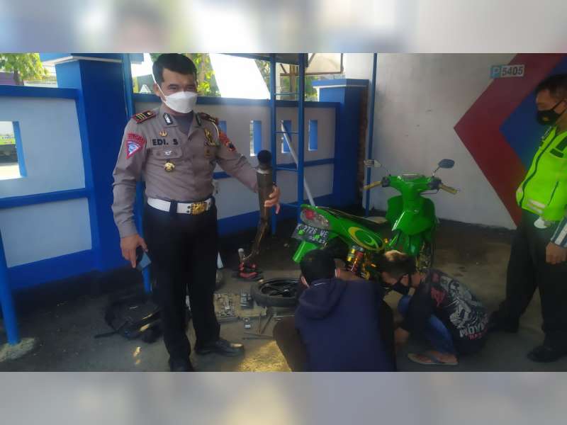 Sat Lantas Polres Blora Tindak 55 Motor dengan Knalpot Brong