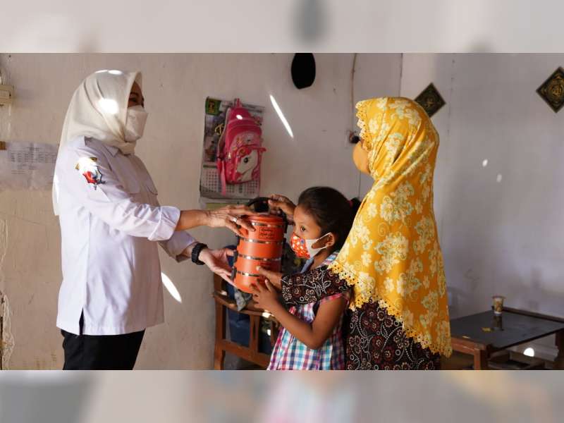 Bupati Bojonegoro Pantau Pelaksanaan Program Santunan Rantang Kasih Moe bagi Lansia