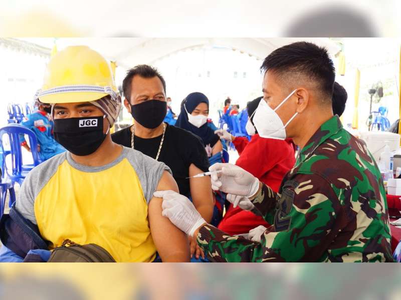 Pertamina EP Cepu bersama TNI Gelar Serbuan Vaksinasi di Proyek Gas Jambaran-Tiung Biru