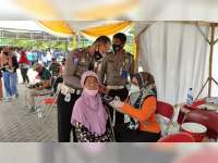 Polres Blora Gelar Vaksinasi COVID-19 dengan Mengandeng Komunitas Seni Budaya