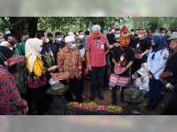 Ziarah Makam di Blora, Ganjar Pranowo Usulkan Pocut Meurah Intan Jadi Pahlawan Nasional