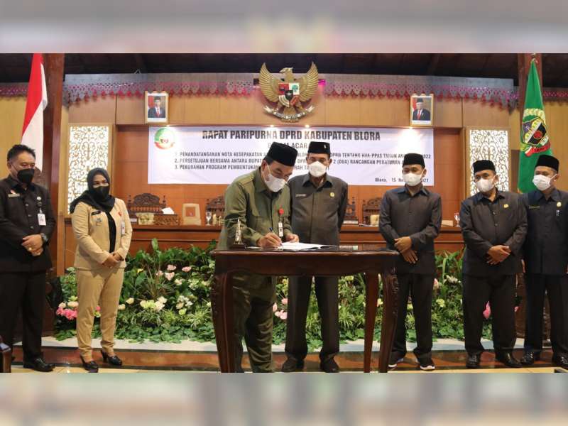 Bupati dan DPRD Blora Tanda Tangani Nota Kesepakatan KUA-PPAS RAPBD 2022