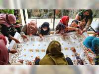 Dukung UMKM di Bojonegoro, Pertamina EP Sukowati Field Beri Pelatihan Membatik