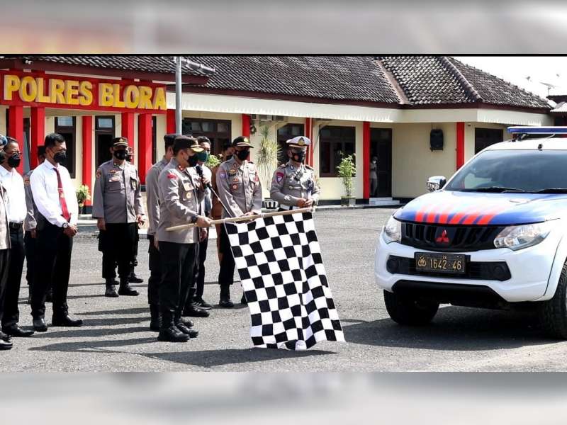 Polres Blora Kirim Bantuan untuk Korban Erupsi Gunung Semeru di Lumajang