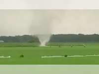 Terekam Kamera Video Warga, Angin Puting Beliung Terjang Desa Mojosari, Kepohbaru, Bojonegoro