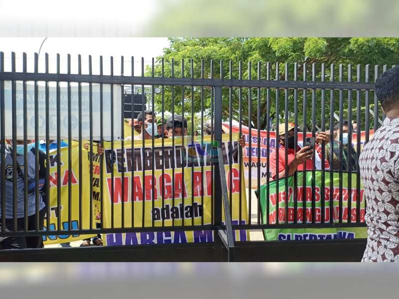 Warga Jenu, Tuban Gelar Demo, Tuntut Rekrutmen Kerja di Kilang Minyak Grass Root Refinery