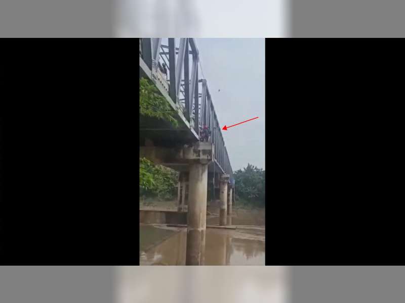 Perempuan di Bojonegoro Ajak 2 Anaknya Lakukan Percobaan Bunuh Diri dari Jembatan Kaliketek