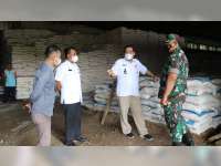 Bupati Blora Minta TNI Kawal Distribusi Pupuk Bersubsidi ke Petani, Laporkan Jika Lebihi HET