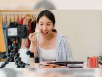 Untuk Semua Perempuan di Indonesia, Yuk Eksplor Potensi Diri di Media Sosial dengan Empat Cara Ini