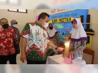 Pameran Karya Bambu dan Kayu Jadi Ajang Kreativitas Siswa dalam HUT SMP Negeri 1 Blora