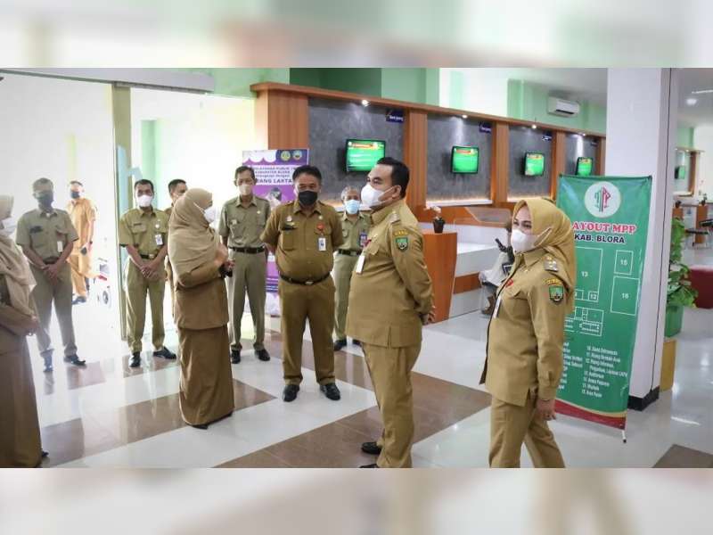 Hari Pertama Masuk Kerja Usai Libur Lebaran, Bupati Blora Sidak Sejumlah OPD