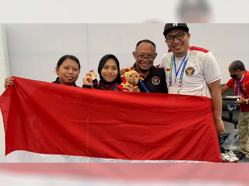 Nafisatul, Atlet Angkat Besi asal Blora Raih Medali Perunggu di Sea Games 2022