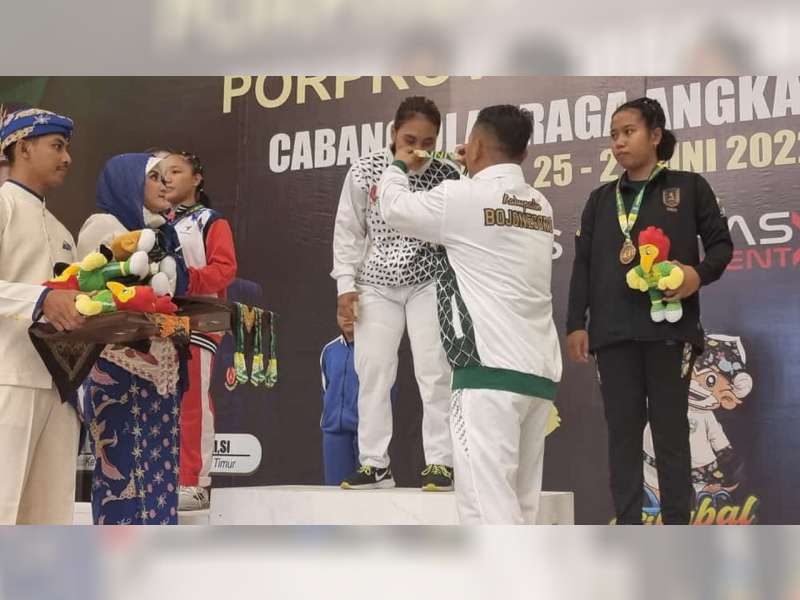 Hari Pertama Porprov Jatim, Atlet Angkat Besi Bojonegoro Borong 4 Medali Emas