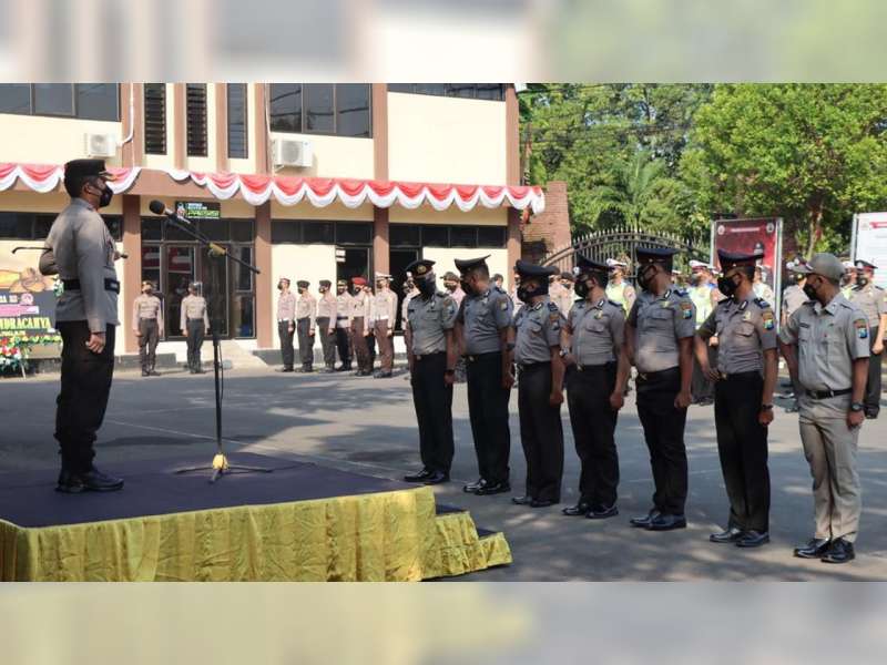 74 Personel Polres Bojonegoro Terima SK Kenaikan Pangkat