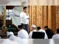 Bupati Blora Salat Iduladha dan Serahkan Hewan Kurban di Masjid Agung Baitunnur